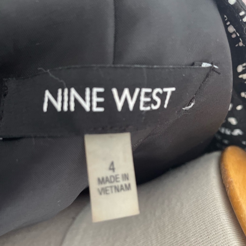 Nine West black and white light weight blazer size 4 NWOT - Picture 7 of 15